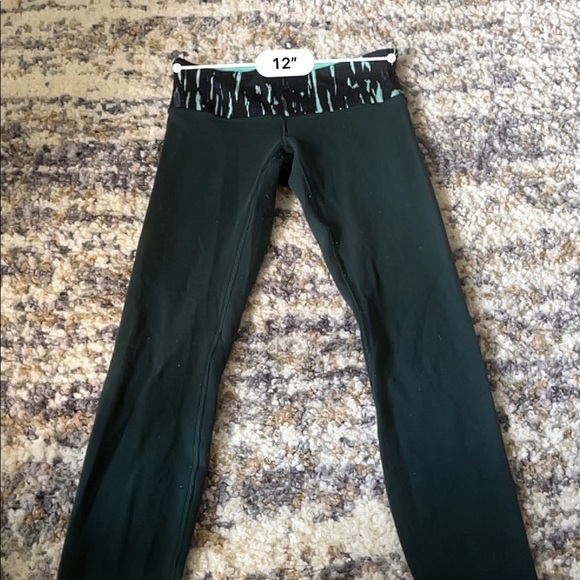 Lululemon Legginfs Size 4 - Picture 5 of 6